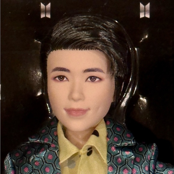 COPY - Mattel BTS Idol 7 Doll Set Suga, Jimin, RM, J-Hope, V ,Jin, Jung Kook 12… - Picture 8 of 9